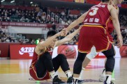 关于新疆队与广东宏远对决，胜负难料的信息